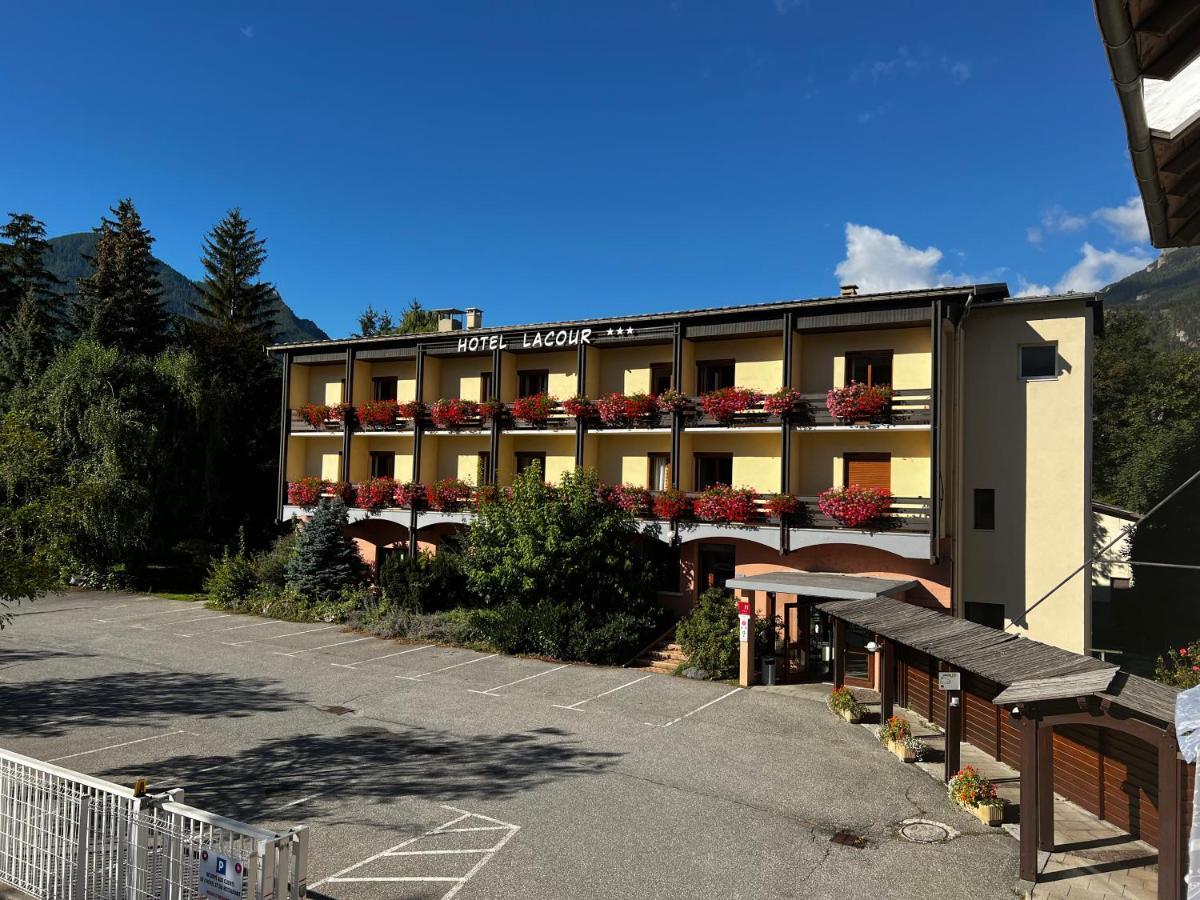 Hotel Lacour Эйглие Экстерьер фото