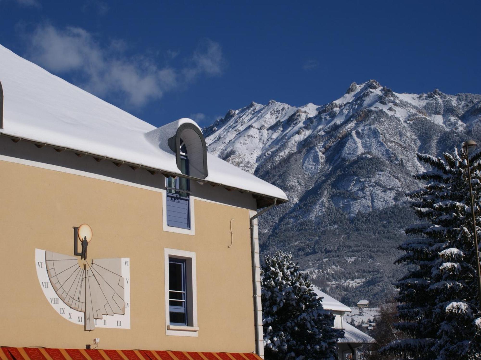 Hotel Lacour Эйглие Экстерьер фото